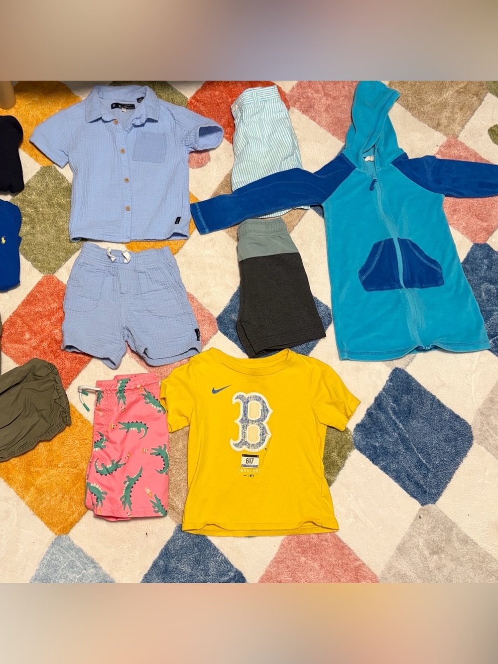 4T boy-leaning bundle - Picture 3 of 3